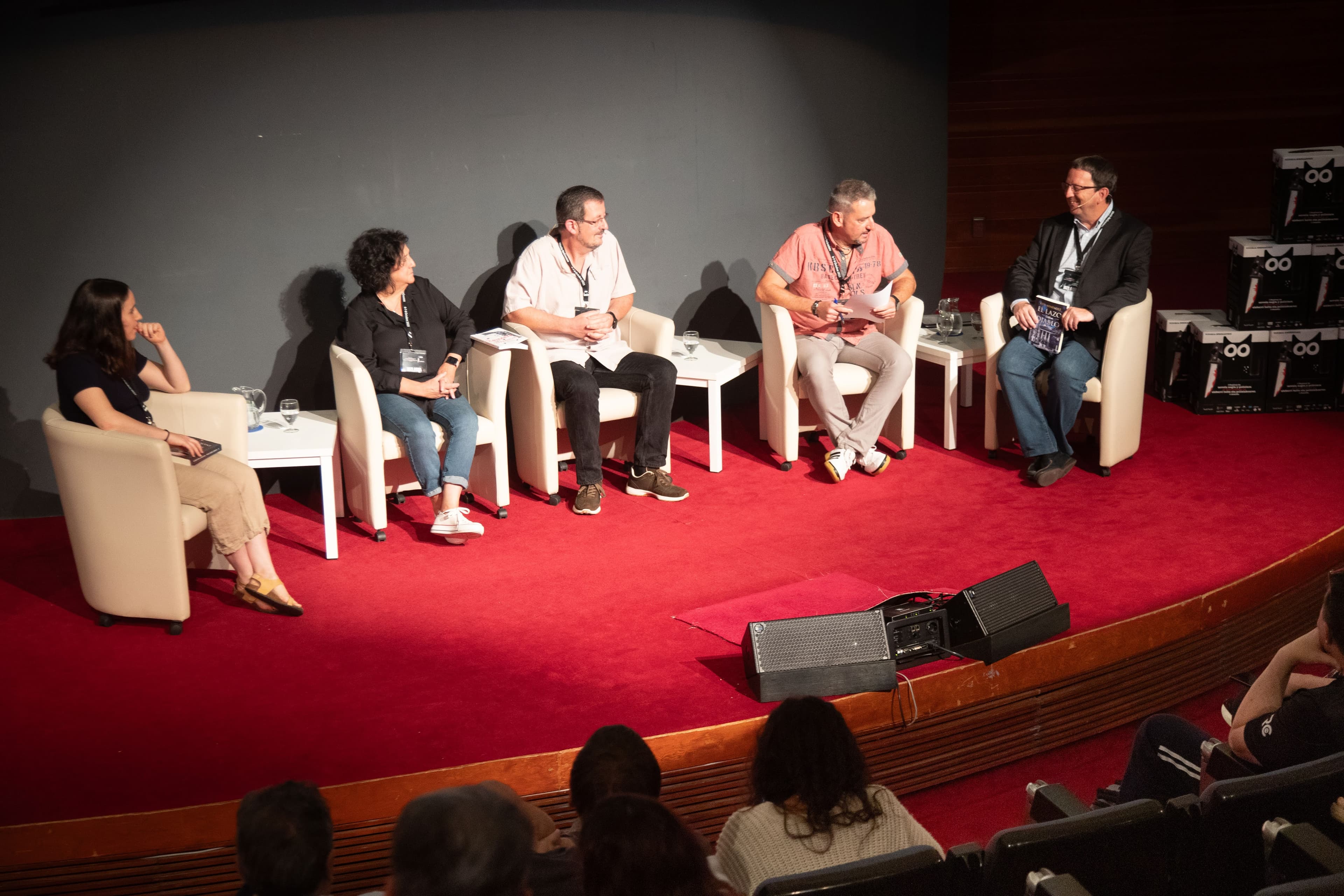 Mesa La fuerza de los autores locales en Vitoria-NeGrasteiz 2023